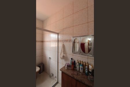 Casa à venda com 233m², 2 quartos e 2 vagasBanheiro Social