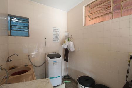 Casa à venda com 233m², 2 quartos e 2 vagasÁrea de Serviço