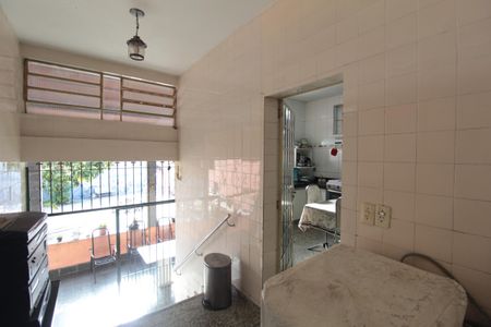 Casa à venda com 233m², 2 quartos e 2 vagasÁrea de Serviço