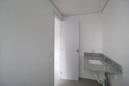 Apartamento à venda com 70m², 2 quartos e 1 vagaBanheiro da Suíte 1