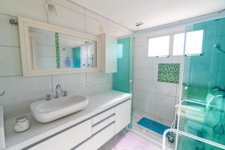 Apartamento à venda com 209m², 3 quartos e 3 vagas Apartamento à venda com 209m², 3 quartos e 3 vagasBanheiro da Suíte