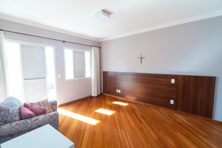 Apartamento à venda com 209m², 3 quartos e 3 vagas Apartamento à venda com 209m², 3 quartos e 3 vagasSuíte