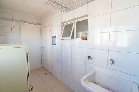 Apartamento à venda com 209m², 3 quartos e 3 vagas Apartamento à venda com 209m², 3 quartos e 3 vagasLavanderia