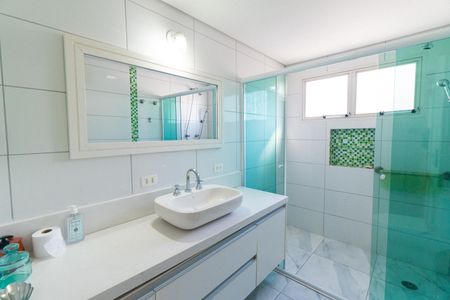 Apartamento à venda com 209m², 3 quartos e 3 vagas Apartamento à venda com 209m², 3 quartos e 3 vagasBanheiro Social