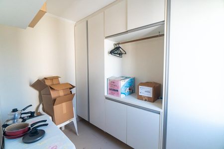 Apartamento à venda com 209m², 3 quartos e 3 vagas Apartamento à venda com 209m², 3 quartos e 3 vagasQuarto de Serviço