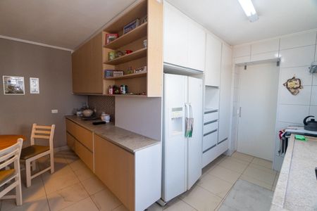 Apartamento à venda com 209m², 3 quartos e 3 vagas Apartamento à venda com 209m², 3 quartos e 3 vagasCozinha