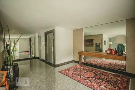 Apartamento à venda com 209m², 3 quartos e 3 vagas Apartamento à venda com 209m², 3 quartos e 3 vagasHall social