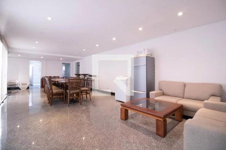 Apartamento à venda com 209m², 3 quartos e 3 vagas Apartamento à venda com 209m², 3 quartos e 3 vagasÁrea comum - Salão de festas