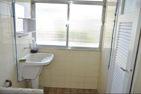 Apartamento para alugar com 70m², 3 quartos e 1 vagaÁrea de Serviço