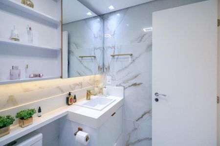 Apartamento à venda com 67m², 2 quartos e 2 vagasBanheiro da Suíte