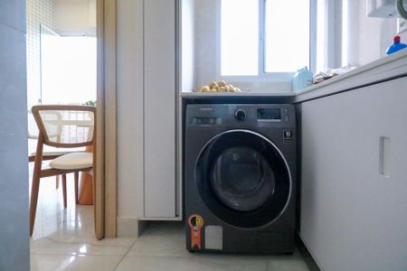 Apartamento à venda com 67m², 2 quartos e 2 vagasÁrea de Serviço