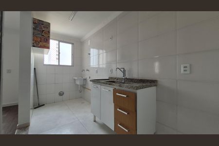 Sala/Cozinha de apartamento para alugar com 2 quartos, 55m² em Utinga, Santo André
