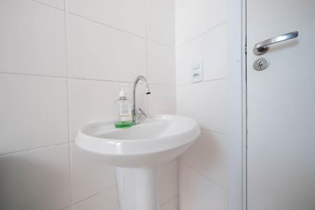 Apartamento para alugar com 41m², 2 quartos e sem vagaBanheiro