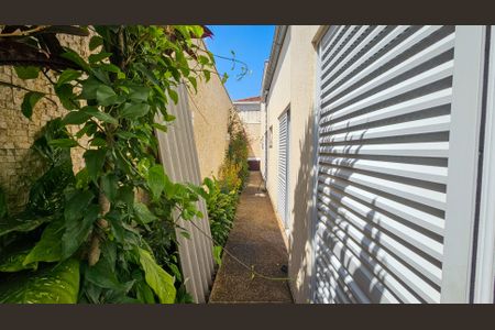 Casa à venda com 160m², 3 quartos e 2 vagas Casa à venda com 160m², 3 quartos e 2 vagasCorredor