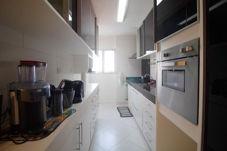 Apartamento à venda com 117m², 3 quartos e 1 vaga Apartamento à venda com 117m², 3 quartos e 1 vagaCozinha