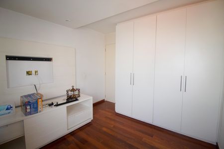 Apartamento à venda com 117m², 3 quartos e 1 vaga Apartamento à venda com 117m², 3 quartos e 1 vagaQuarto 1