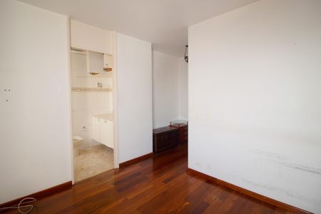 Apartamento à venda com 117m², 3 quartos e 1 vaga Apartamento à venda com 117m², 3 quartos e 1 vagaSuíte