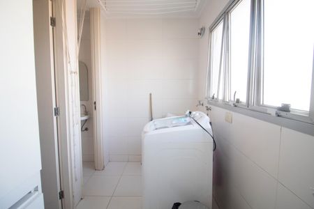 Apartamento à venda com 117m², 3 quartos e 1 vaga Apartamento à venda com 117m², 3 quartos e 1 vagaÁrea de Serviço