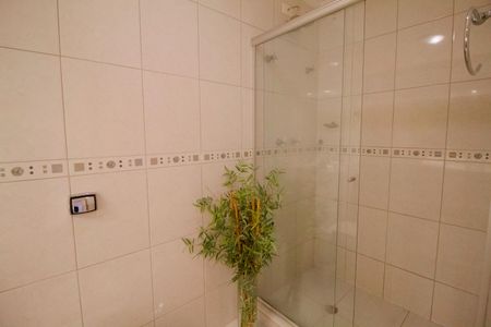 Apartamento à venda com 117m², 3 quartos e 1 vaga Apartamento à venda com 117m², 3 quartos e 1 vagaBanheiro Social