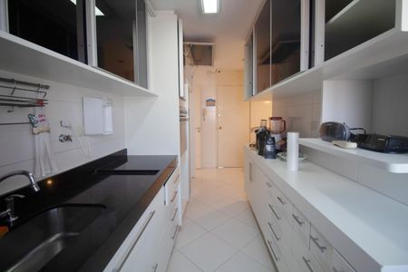 Apartamento à venda com 117m², 3 quartos e 1 vaga Apartamento à venda com 117m², 3 quartos e 1 vagaCozinha
