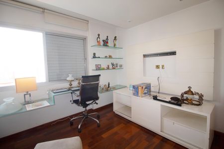 Apartamento à venda com 117m², 3 quartos e 1 vaga Apartamento à venda com 117m², 3 quartos e 1 vagaQuarto 1