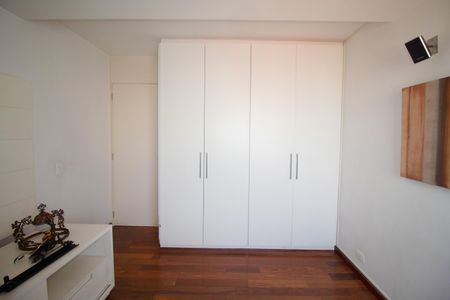 Apartamento à venda com 117m², 3 quartos e 1 vaga Apartamento à venda com 117m², 3 quartos e 1 vagaQuarto 1