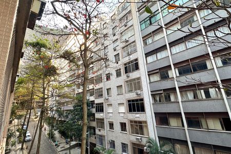 Vista Sala de apartamento à venda com 3 quartos, 115m² em Copacabana, Rio de Janeiro