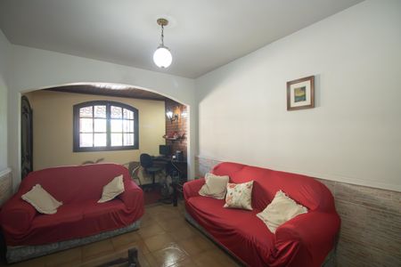 Sala de casa para alugar com 2 quartos, 300m² em Boaçu, São Gonçalo