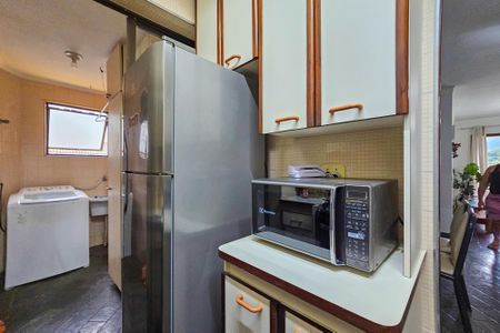 Apartamento para alugar com 113m², 2 quartos e 2 vagas Apartamento para alugar com 113m², 2 quartos e 2 vagasCozinha