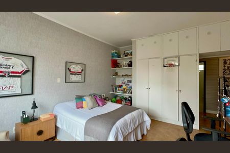 Apartamento para alugar com 264m², 4 quartos e 2 vagas Apartamento para alugar com 264m², 4 quartos e 2 vagasQuarto 3