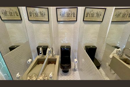 Apartamento para alugar com 264m², 4 quartos e 2 vagas Apartamento para alugar com 264m², 4 quartos e 2 vagasLavabo