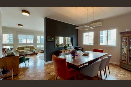 Apartamento para alugar com 264m², 4 quartos e 2 vagas Apartamento para alugar com 264m², 4 quartos e 2 vagasSala de Jantar