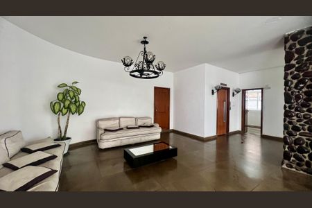 Apartamento para alugar com 264m², 4 quartos e 2 vagas Apartamento para alugar com 264m², 4 quartos e 2 vagasHall de entrada