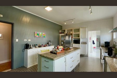 Apartamento para alugar com 264m², 4 quartos e 2 vagas Apartamento para alugar com 264m², 4 quartos e 2 vagasCozinha