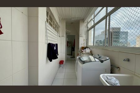 Apartamento para alugar com 264m², 4 quartos e 2 vagas Apartamento para alugar com 264m², 4 quartos e 2 vagasÁrea de Serviço