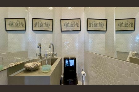 Apartamento para alugar com 264m², 4 quartos e 2 vagas Apartamento para alugar com 264m², 4 quartos e 2 vagasLavabo