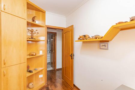 Apartamento à venda com 120m², 3 quartos e 3 vagasQuarto 2