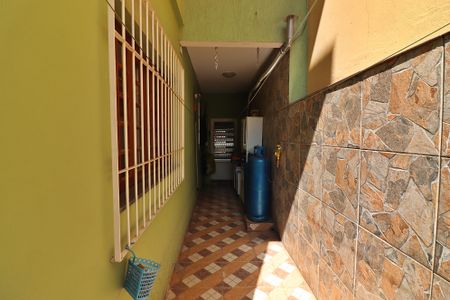 Casa à venda com 216m², 3 quartos e 2 vagasCorredor