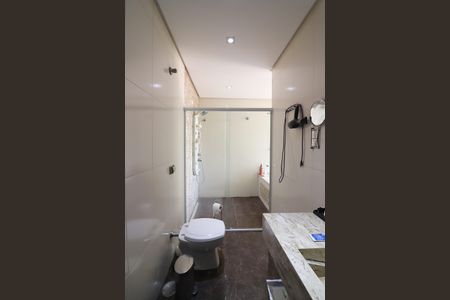 Casa à venda com 216m², 3 quartos e 2 vagasBanheiro Social