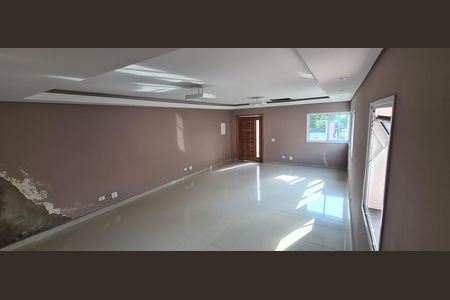 Casa à venda com 405m², 4 quartos e 6 vagasSala