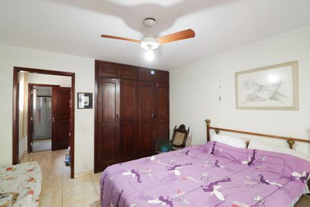 Casa à venda com 350m², 4 quartos e 2 vagas Casa à venda com 350m², 4 quartos e 2 vagasSuíte 3