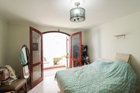 Casa à venda com 350m², 4 quartos e 2 vagas Casa à venda com 350m², 4 quartos e 2 vagasSuíte 4