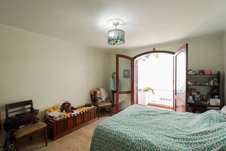 Casa à venda com 350m², 4 quartos e 2 vagas Casa à venda com 350m², 4 quartos e 2 vagasSuíte 4