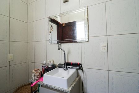 Casa à venda com 350m², 4 quartos e 2 vagas Casa à venda com 350m², 4 quartos e 2 vagasvBanheiro da Suíte 1