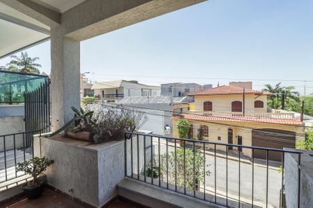 Casa à venda com 350m², 4 quartos e 2 vagas Casa à venda com 350m², 4 quartos e 2 vagasSuíte 1