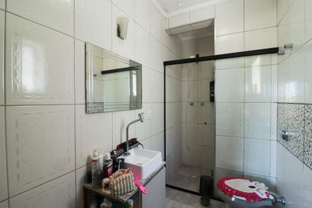 Casa à venda com 350m², 4 quartos e 2 vagas Casa à venda com 350m², 4 quartos e 2 vagasBanheiro da Suíte 1