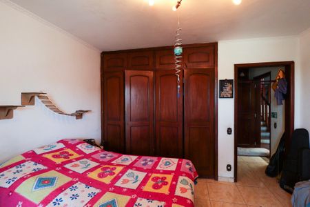 Casa à venda com 350m², 4 quartos e 2 vagas Casa à venda com 350m², 4 quartos e 2 vagasSuíte 2