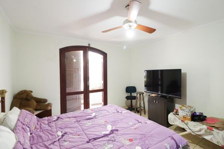 Casa à venda com 350m², 4 quartos e 2 vagas Casa à venda com 350m², 4 quartos e 2 vagasSuíte 3