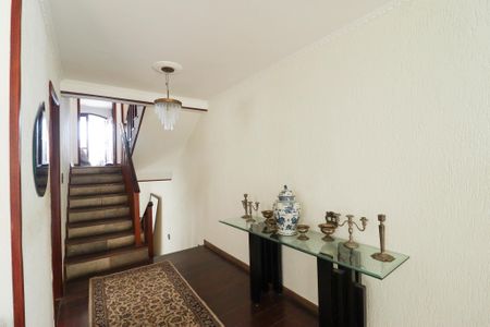 Casa à venda com 350m², 4 quartos e 2 vagas Casa à venda com 350m², 4 quartos e 2 vagasSala