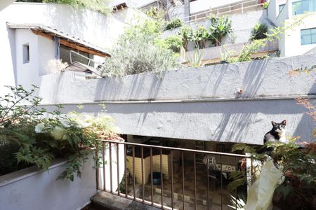 Casa à venda com 350m², 4 quartos e 2 vagas Casa à venda com 350m², 4 quartos e 2 vagasSuíte 3